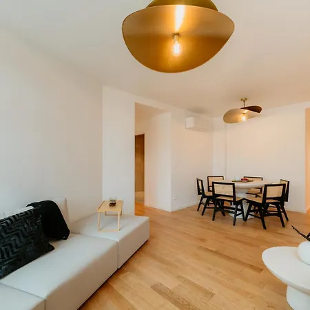 Mary Pink - No Rc A - Beautiful Two-bedroom Apartment *