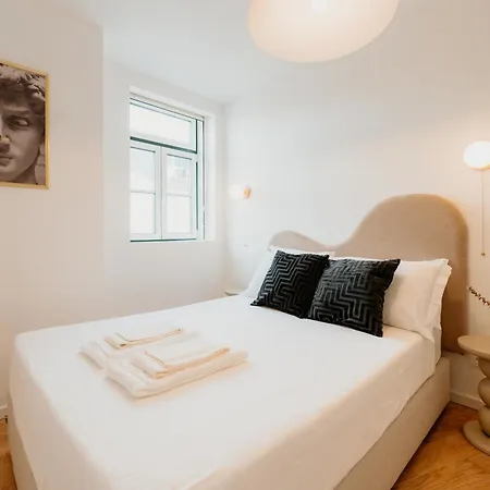 Mary Pink - No Rc A - Beautiful Two-bedroom * Лиссабон