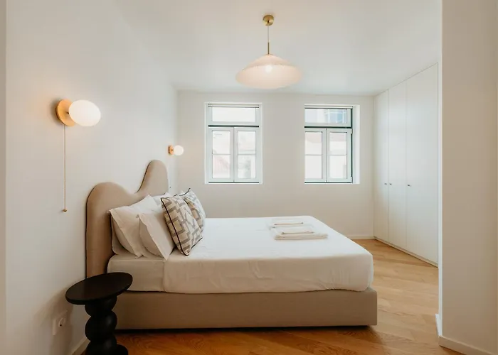 Mary Pink - No Rc A - Beautiful Two-bedroom Лиссабон